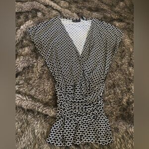 Black and White Geometric Women's Top